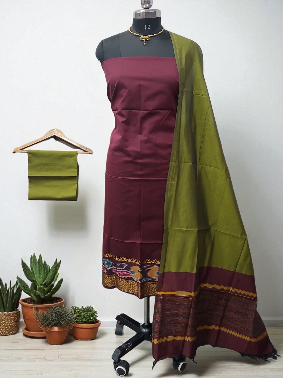 white christmas dresses Pochampally Silk Ikat Unstitched 3 pc Salwar Suit
