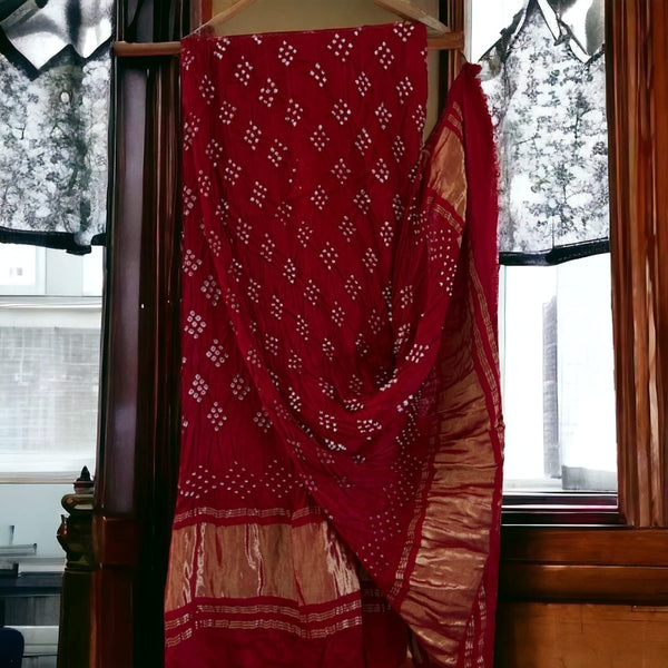 Bandhani Dupatta with Gold Lagdi Palav - Leheriya